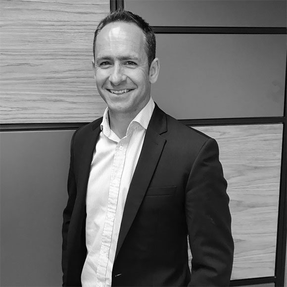 Dr Dirk van der Spuy